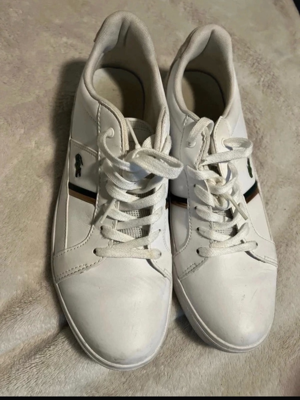 Lacoste White Low-Top Sneakers with Green Logo and Black Stripe